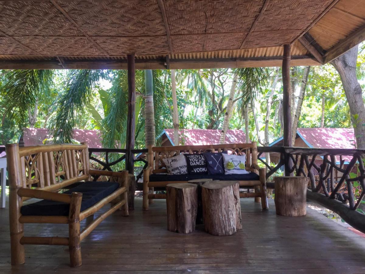 Beach House Resort And Dive Center Mambajao Zewnętrze zdjęcie